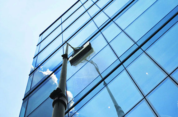 Commercial window cleaning water fed pole